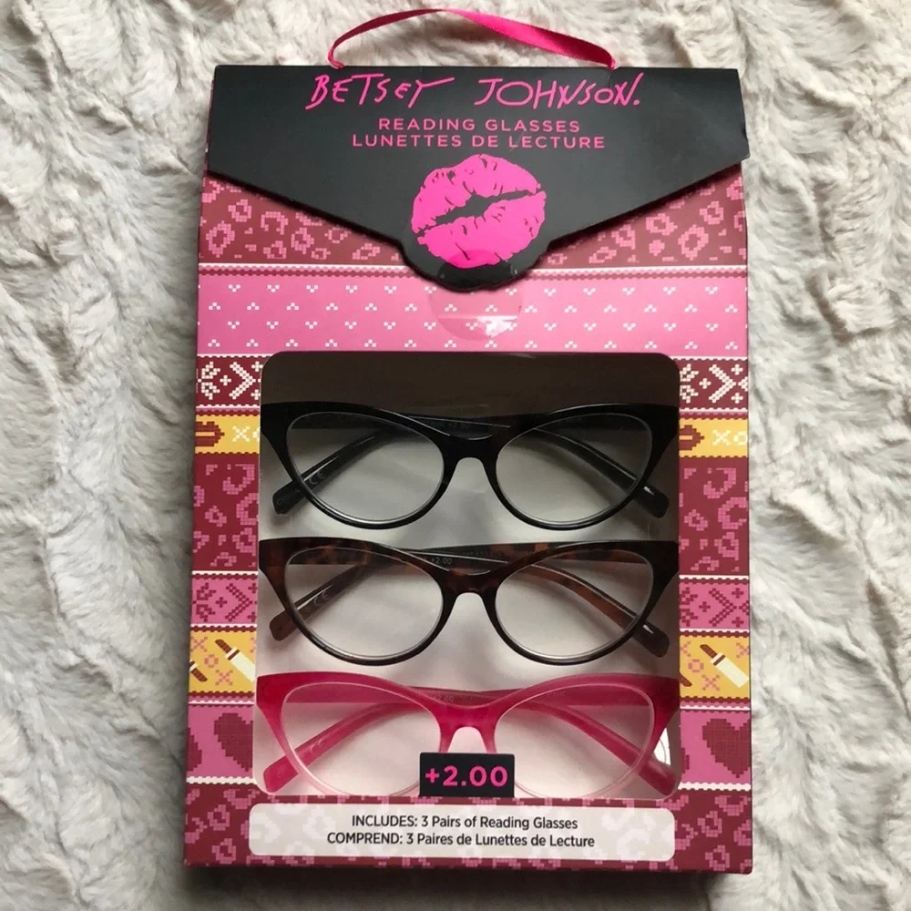 Betsey Johnson Reading Glasses 2.00